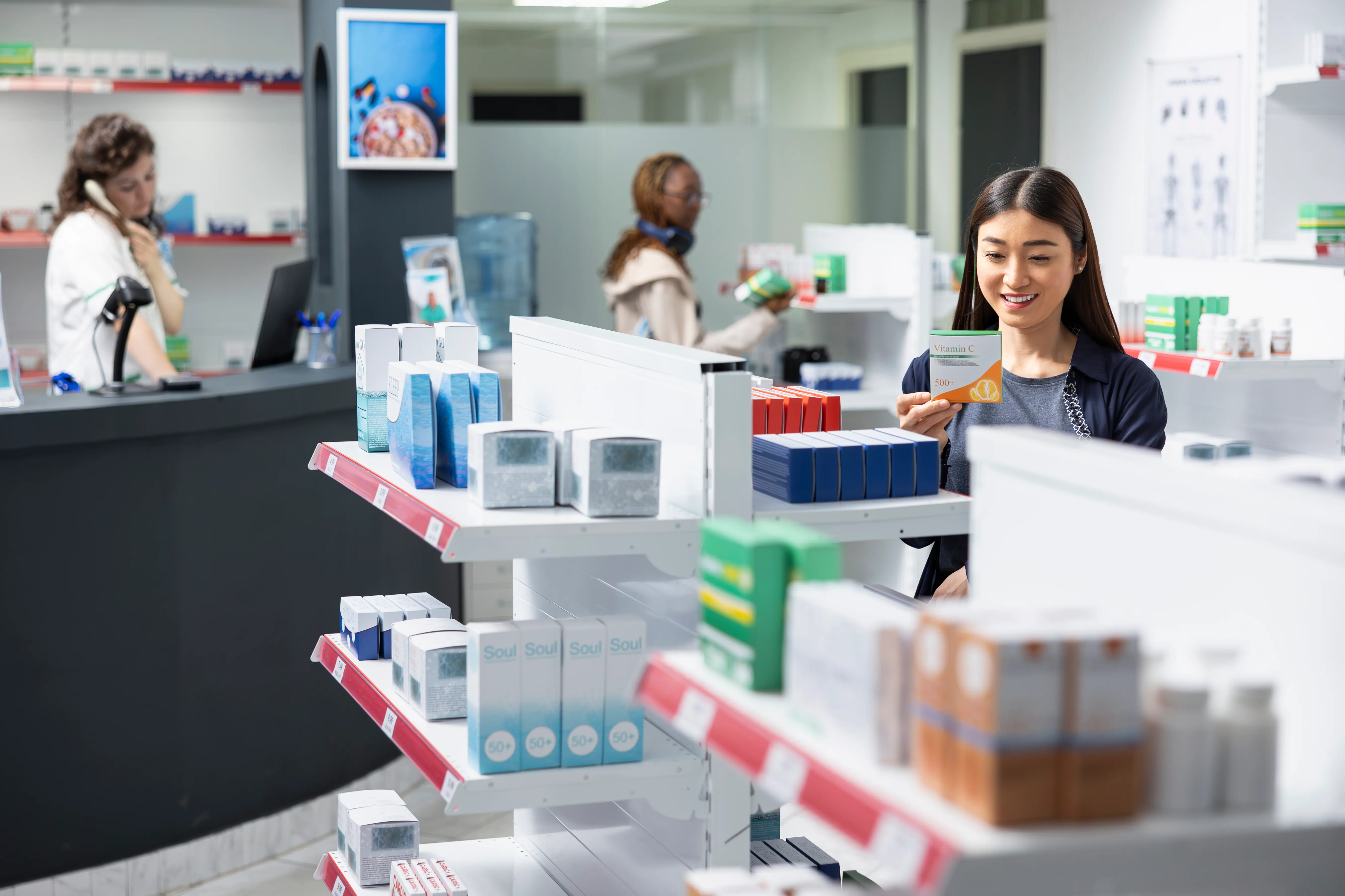 Pharmacy and health retail